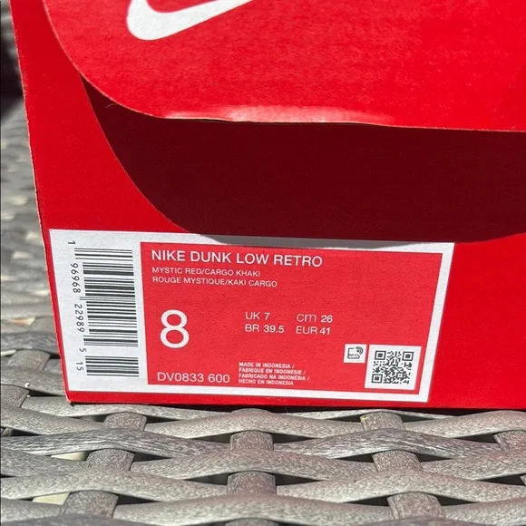 Nike Dunk Low Red and Olive - Picture 8 of 8